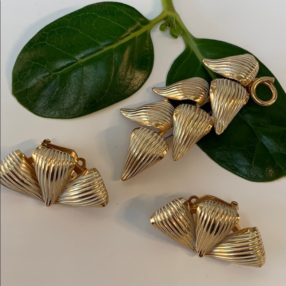 Vintage jewelry set